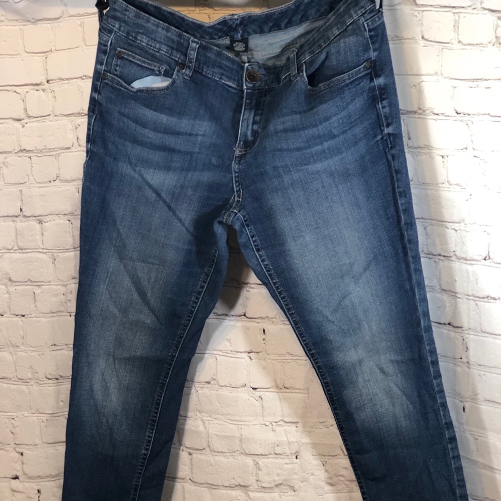 A.N.A jeans